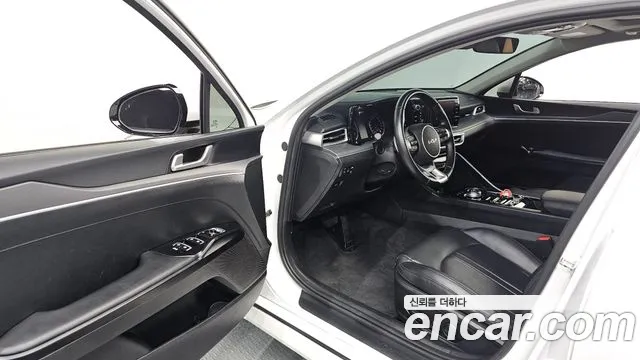 Kia K5 K5 3 поколение 2.0 LPI(Для проката) — Фото автомобиля 10