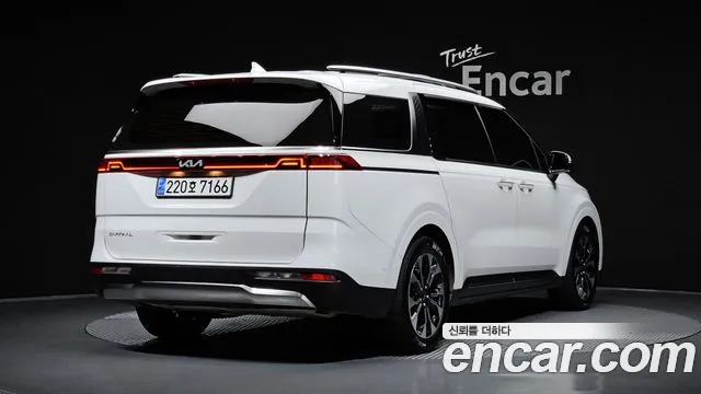 Kia Canival Carnival 4 поколение Бензин 9 мест Signature — Фото автомобиля 2