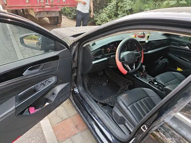 Volkswagen Passat — Фото автомобиля 13