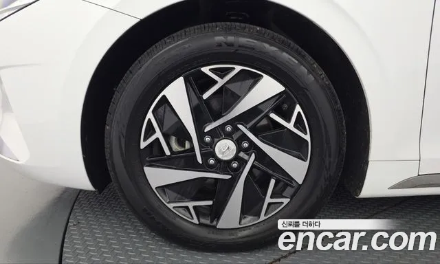 Hyundai Grandeur (New) Hybrid — Фото автомобиля 5