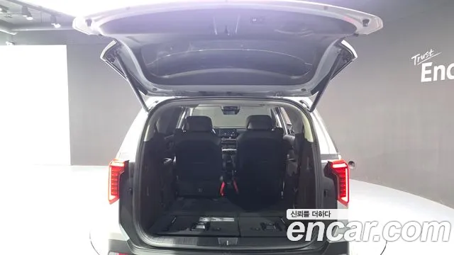 Kia Carnival Generation 4 — Фото автомобиля 18