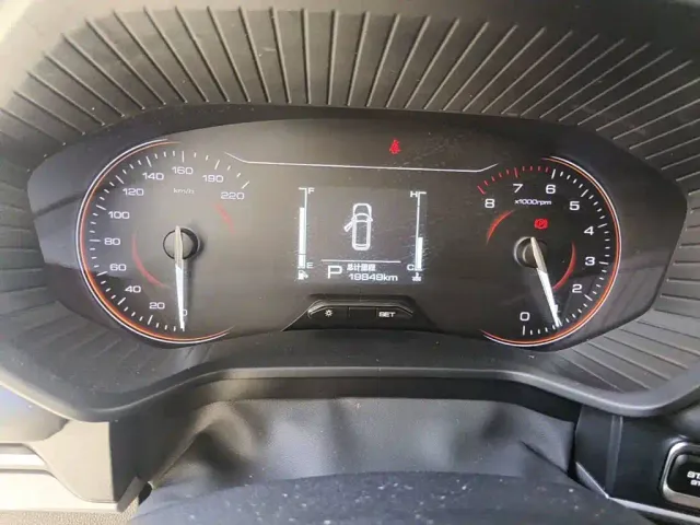 Wuling Jiachen — Фото автомобиля 4