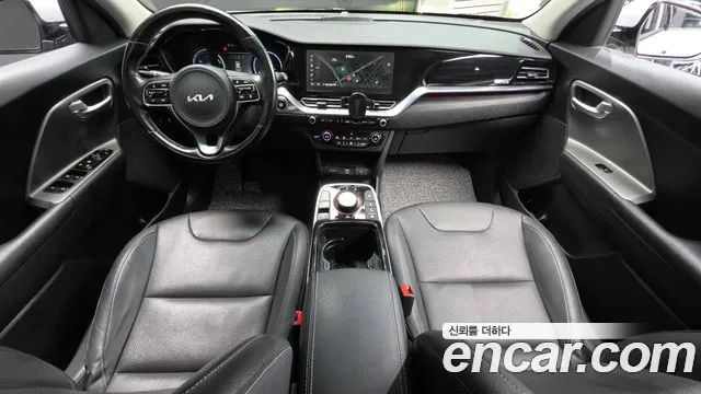 Kia Niro — Фото автомобиля 10
