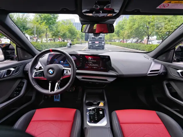 BMW M235L — Фото автомобиля 10