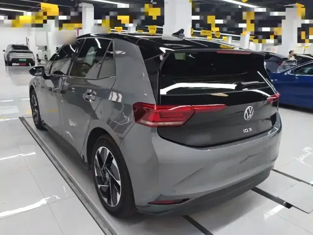 Volkswagen ID.3 — Фото автомобиля 4