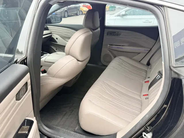 Geely Galaxy Xingyao 8 — Фото автомобиля 5