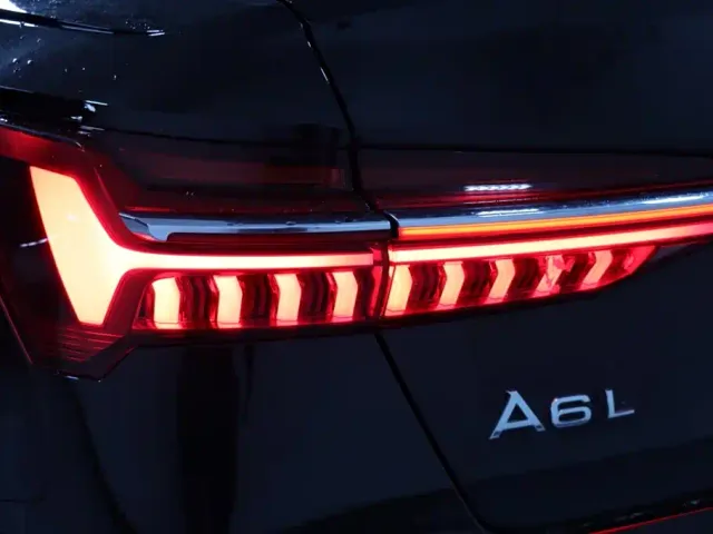 Audi A6L — Фото автомобиля 15