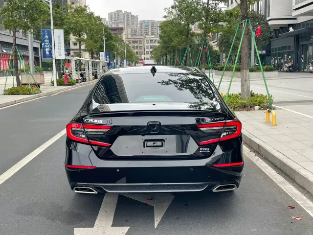 Honda Accord — Фото автомобиля 5