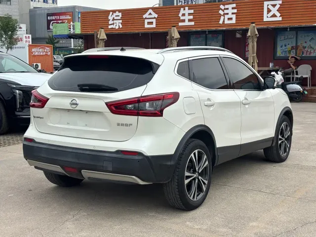 Nissan Qashqai — Фото автомобиля 4