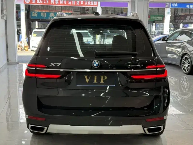 BMW X7 — Фото автомобиля 8
