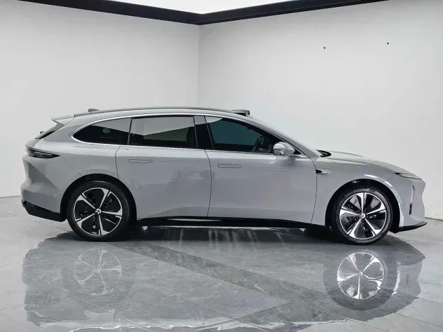 Nio ET5 Touring — Фото автомобиля 9