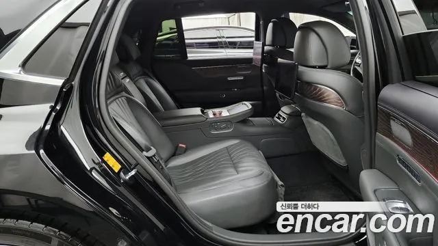 Genesis G90 Бензин 3.5 турбо AWD — Фото автомобиля 12
