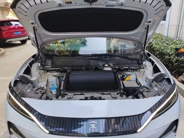 BYD Song L EV — Фото автомобиля 19