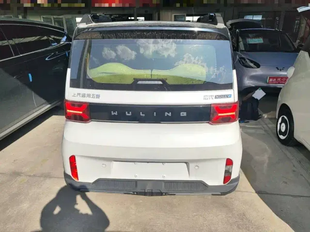 Wuling Hongguang Mini EV — Фото автомобиля 5