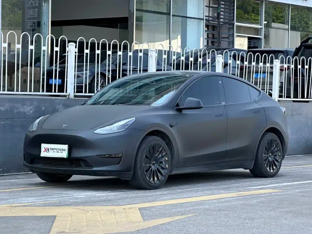 Фотография автомобиля — Tesla Model Y
