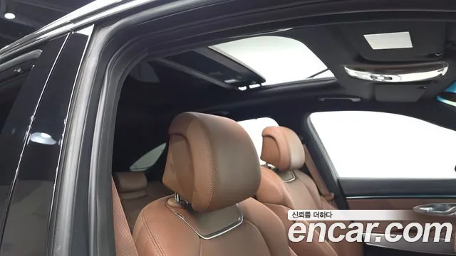Genesis GV70 — Фото автомобиля 23