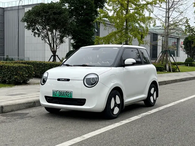 Фотография автомобиля — Changan Lumin