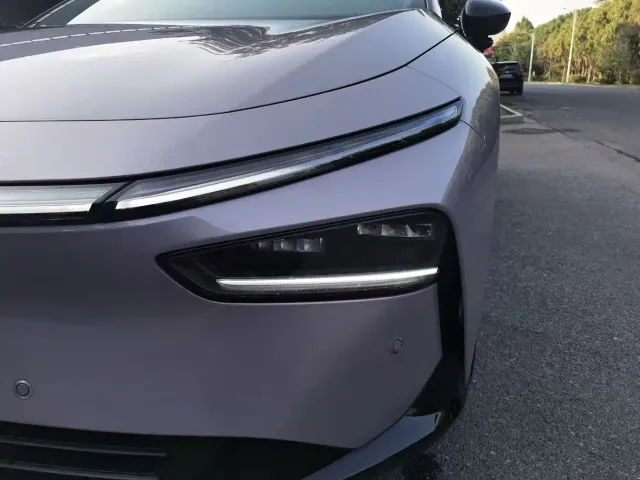 Xpeng P7+ — Фото автомобиля 15