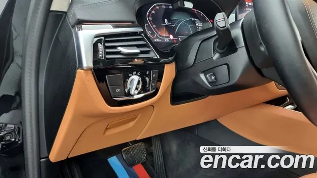 BMW 5 Series G30 — Фото автомобиля 16