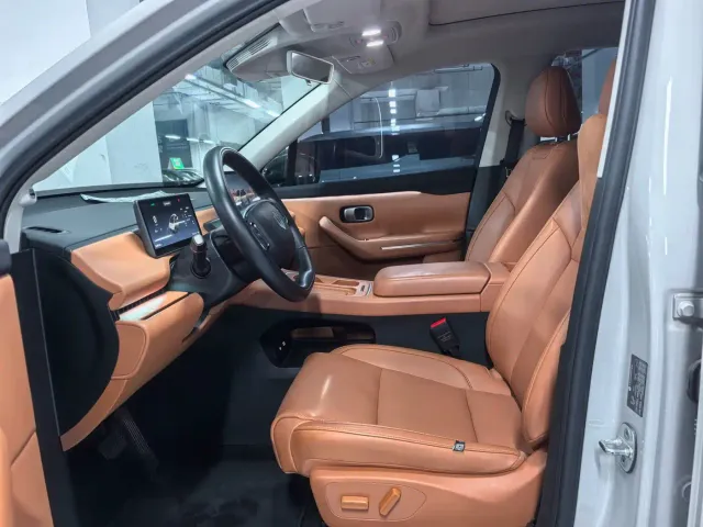 Leapmotor C10 — Фото автомобиля 8