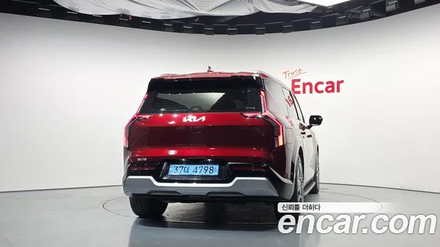 Kia EV9 — Фото автомобиля 4