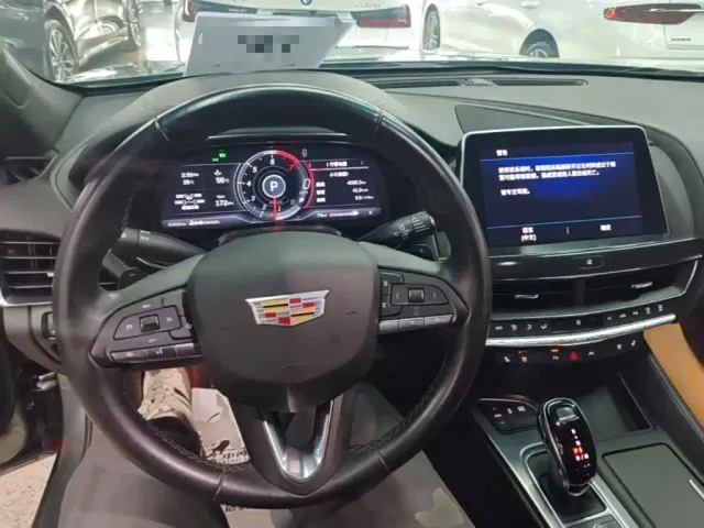 Cadillac CT5 — Фото автомобиля 9