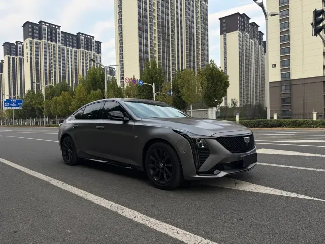Фотография автомобиля — Cadillac CT5