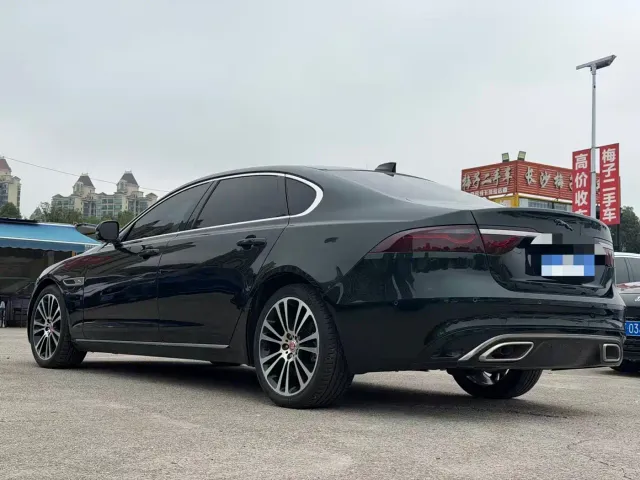 Jaguar XFL — Фото автомобиля 7