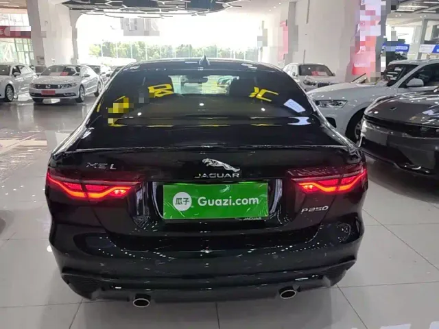 Jaguar XEL — Фото автомобиля 5