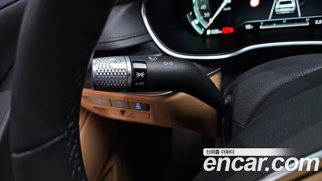 Genesis G80 Бензин 2.5 турбо AWD — Фото автомобиля 24