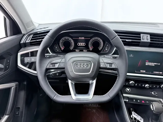 Audi Q3 — Фото автомобиля 12