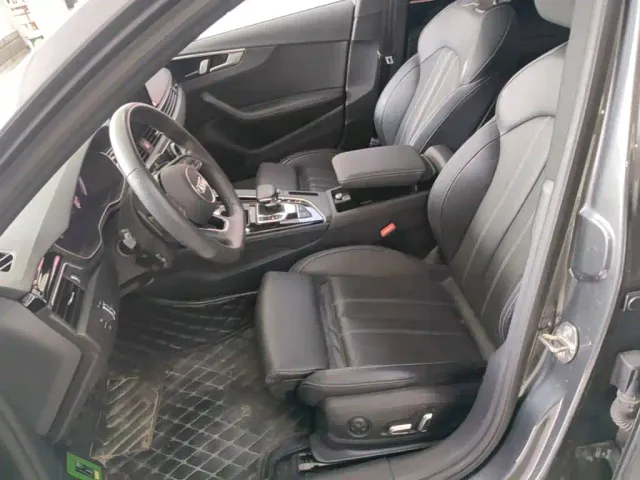 Audi A4L — Фото автомобиля 14