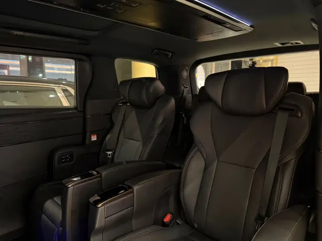 Toyota Alphard — Фото автомобиля 7