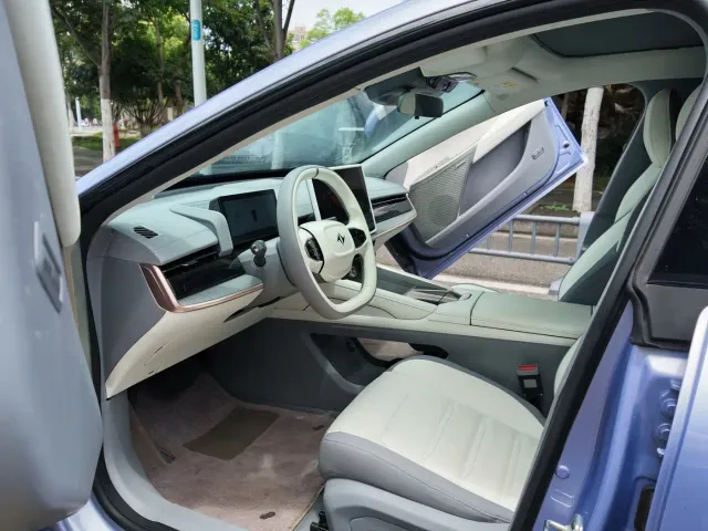 Dongfeng eπ 007 — Фото автомобиля 4