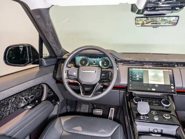 Land Rover Range Rover Sport — Фото автомобиля 11