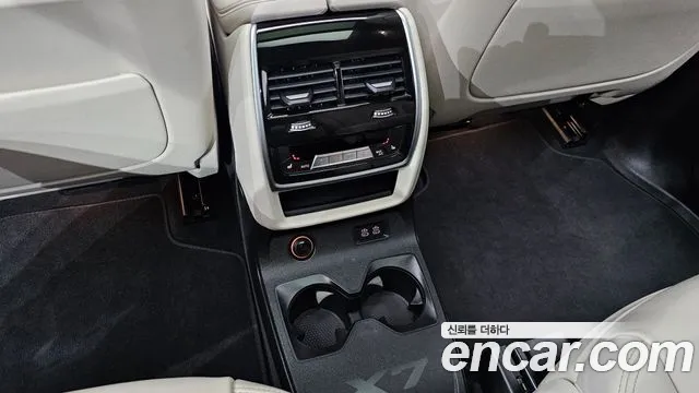 BMW X7 — Фото автомобиля 19