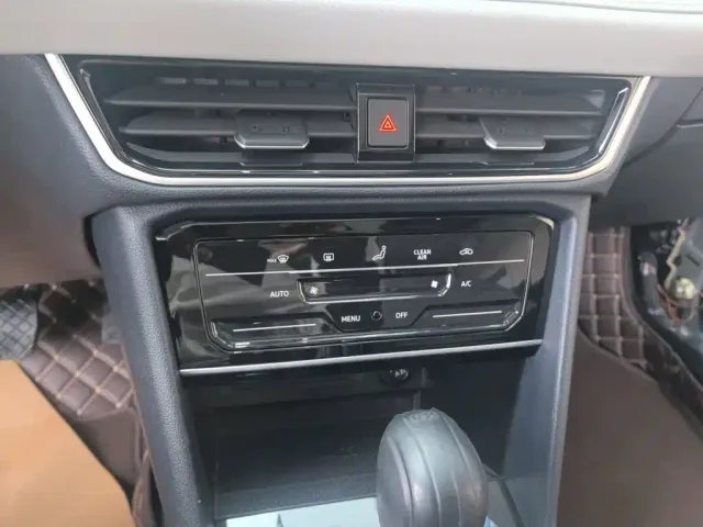Volkswagen Tharu — Фото автомобиля 4