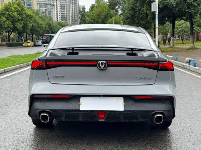 Changan UNI-V — Фото автомобиля 24