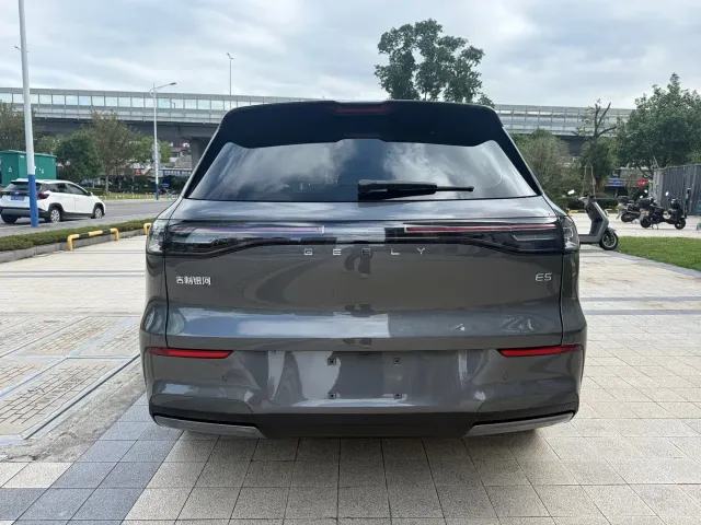 Geely Galaxy E5 — Фото автомобиля 14