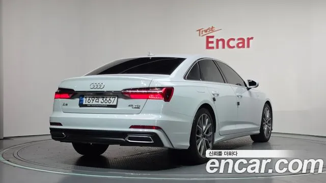 Audi A6 — Фото автомобиля 2