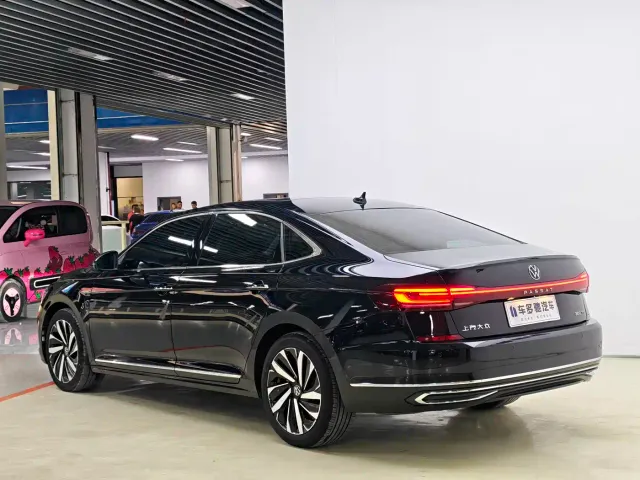 Volkswagen Passat — Фото автомобиля 5