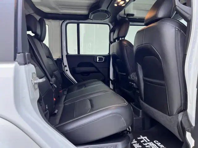 Jeep Wrangler 4xe — Фото автомобиля 18