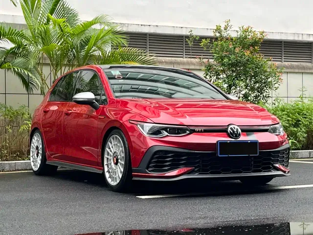 Volkswagen Golf GTI — Фото автомобиля 3