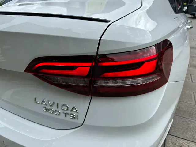 Volkswagen Lavida — Фото автомобиля 21