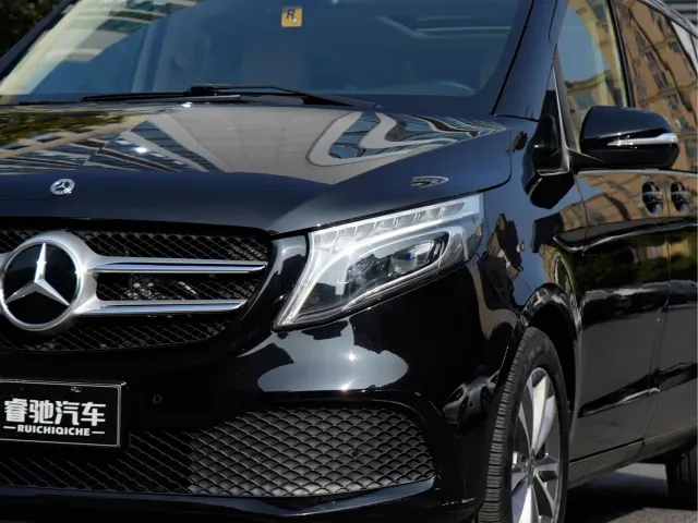 Mercedes-Benz V-Class — Фото автомобиля 7