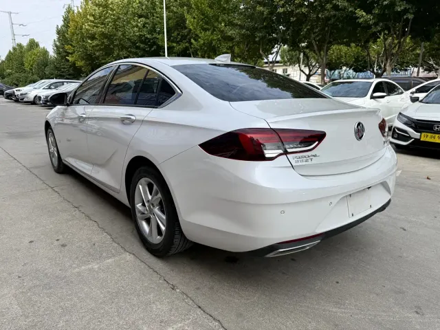 Buick Regal — Фото автомобиля 4