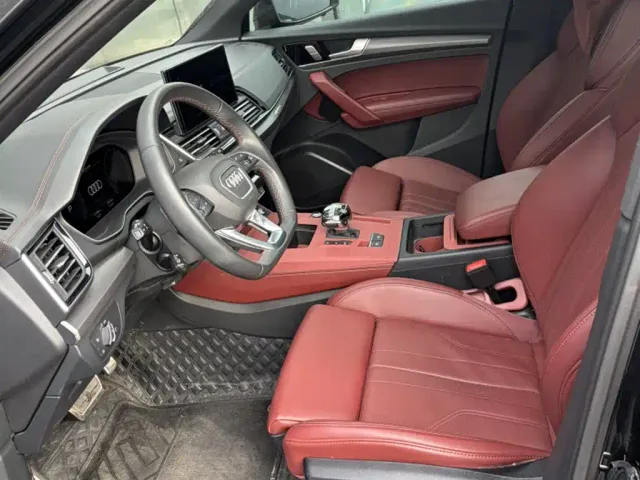 Audi Q5L — Фото автомобиля 2