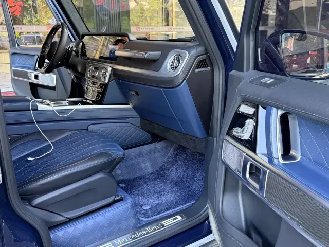 Mercedes-Benz G-Class — Фото автомобиля 11