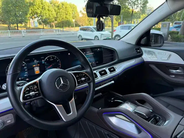 Mercedes-Benz GLE-Class — Фото автомобиля 14