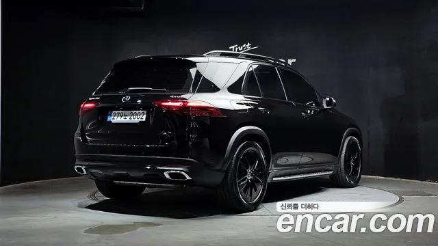 Mercedes-Benz GLE-Class — Фото автомобиля 2